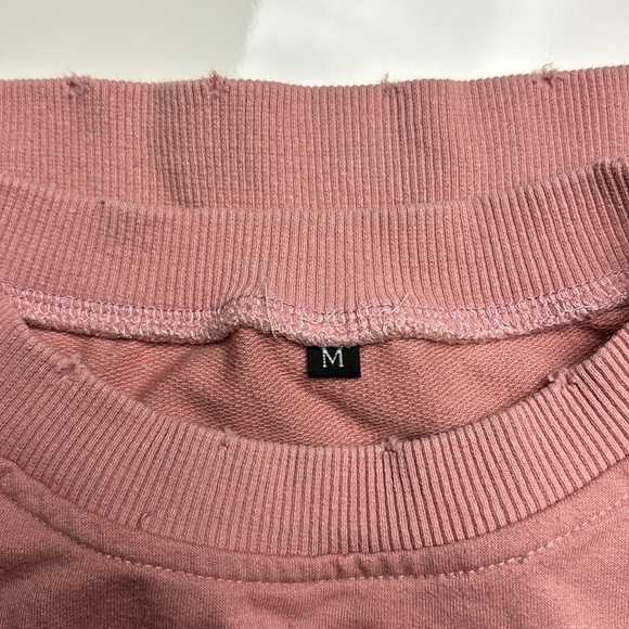 🩷💀 Distressed Mauve Skull Print Sweat Shirt, Sz M 💀🩷 - Picture 5 of 9